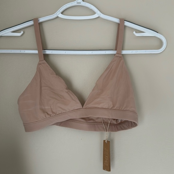 SKIMS Other - Skims Fits Everybody Crossover Bralette size medium
